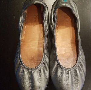 Metallic Grey Tieks